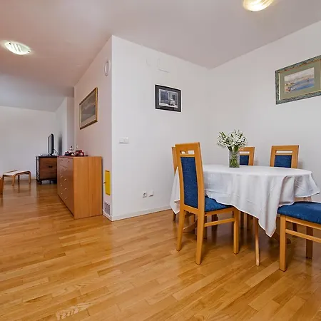 Apartment Campanile *
